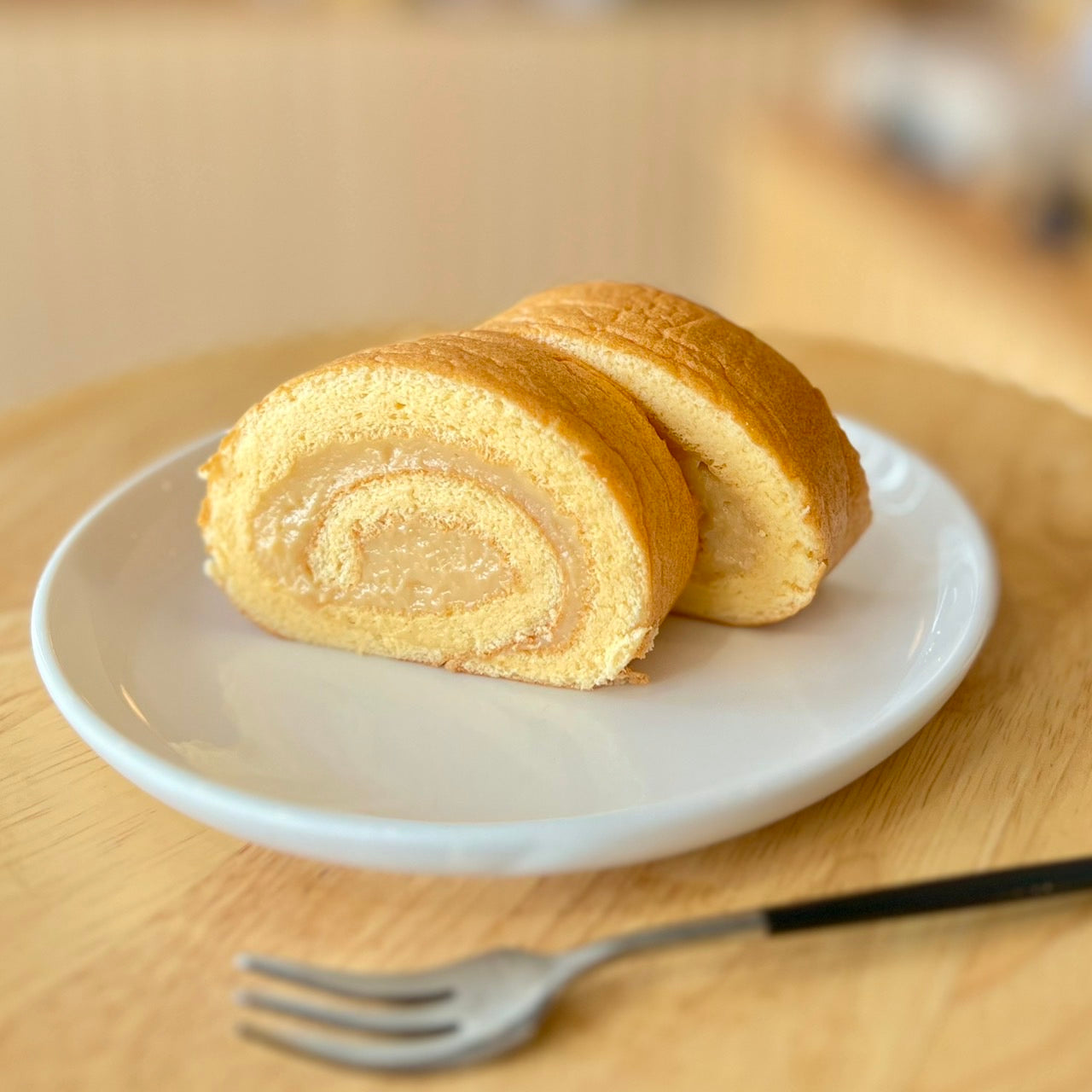 米縁ロールケーキ(豆乳カスタードクリーム)
