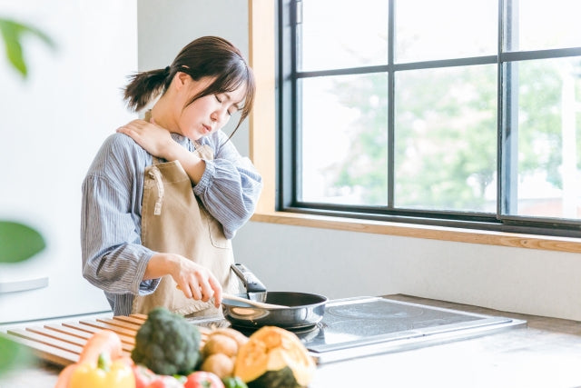 その体調不良、女性ホルモンの乱れが原因かも？「年齢のせい」にする前に食を見直そう！