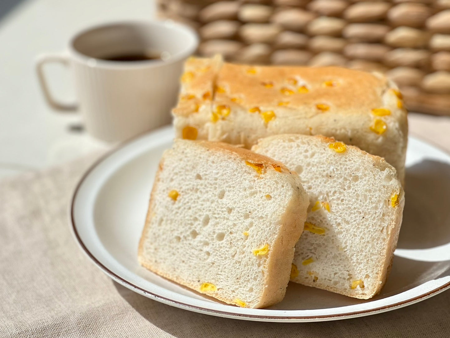コーンペッパー食パン